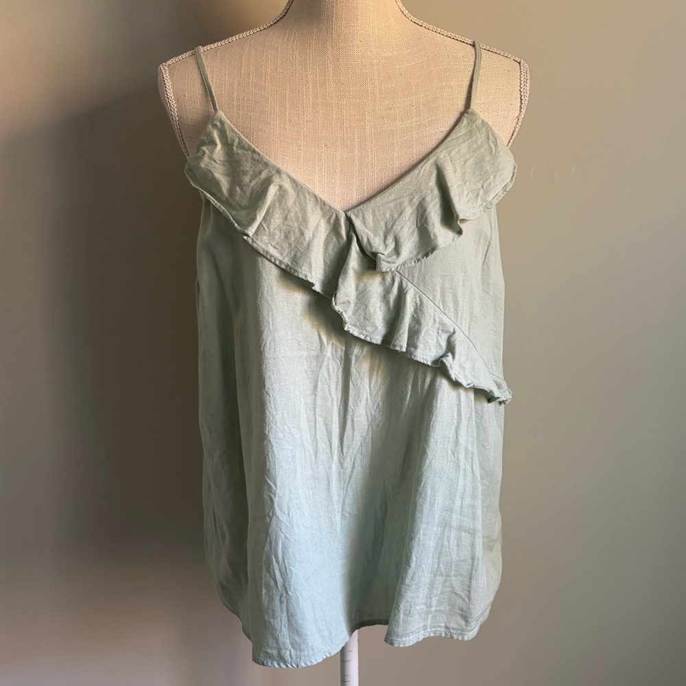 V Neck Ruffle Spaghetti Strap Top Green